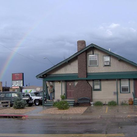 Buffalo Pointe Inn Williams Exteriér fotografie